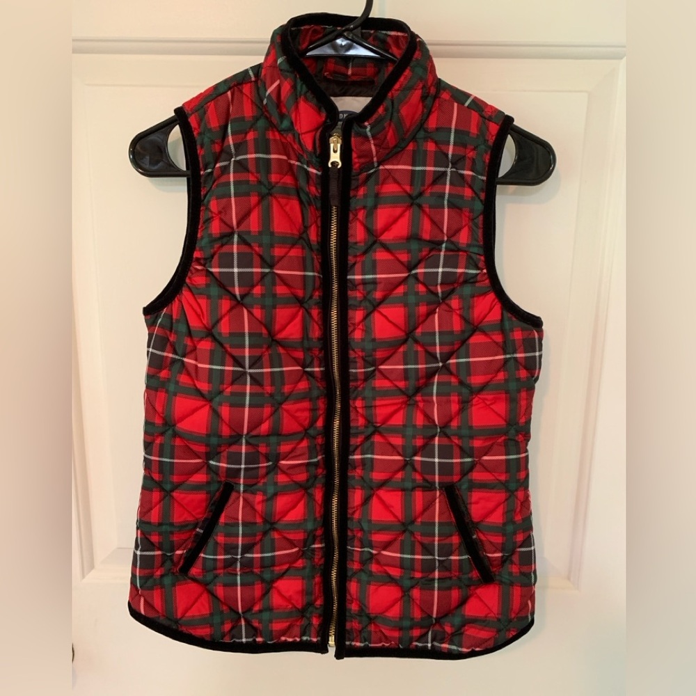 Old Navy Holiday Red Plaid Quilted Vest